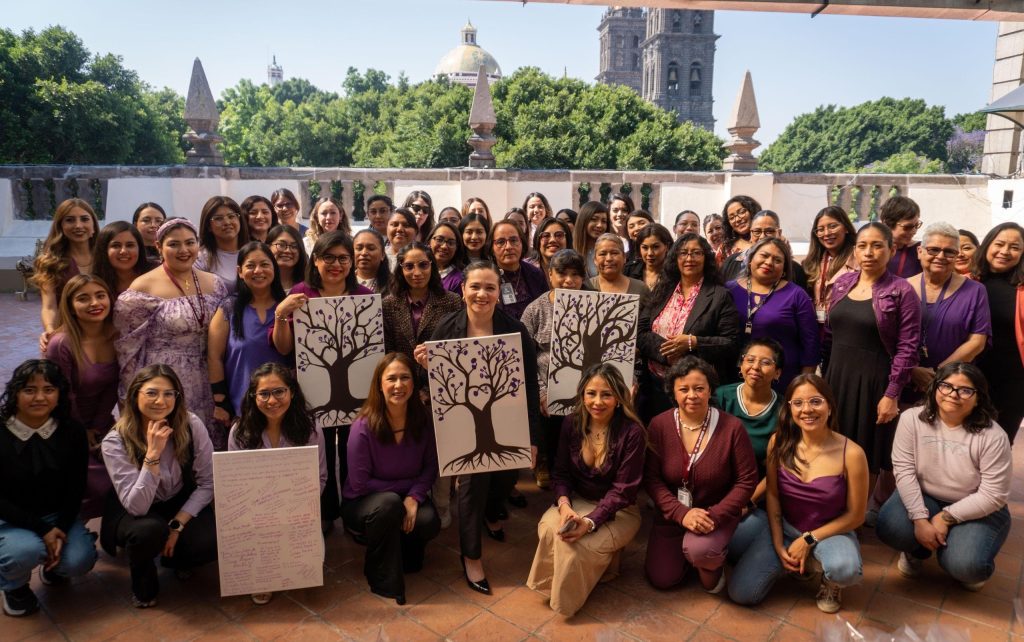 Reconocimiento a las mujeres