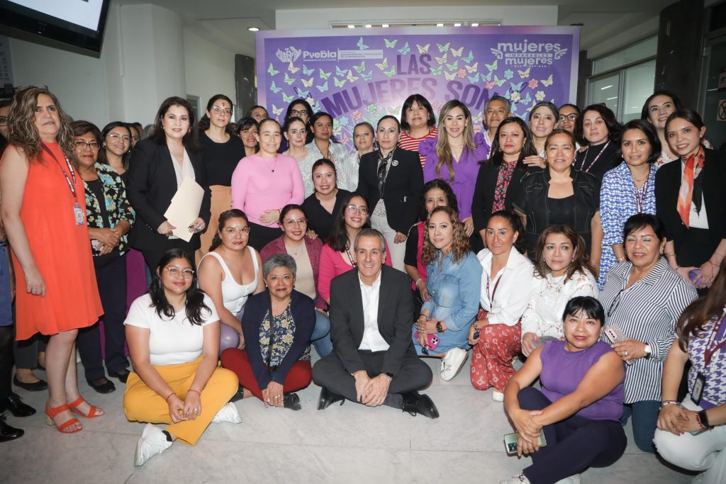 Mural conmemorativo 8M