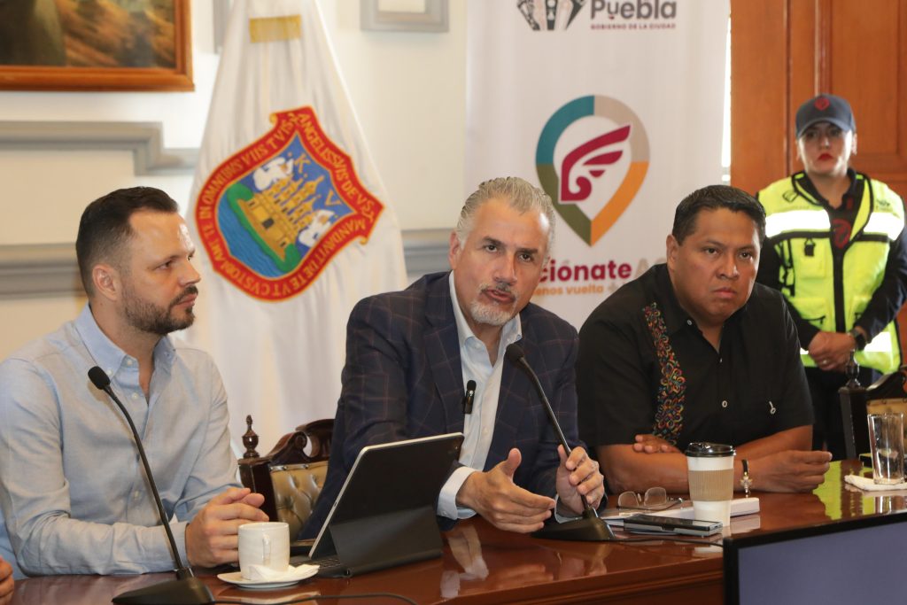 Estaciónate Aquí #MenosVuelta+Lugar